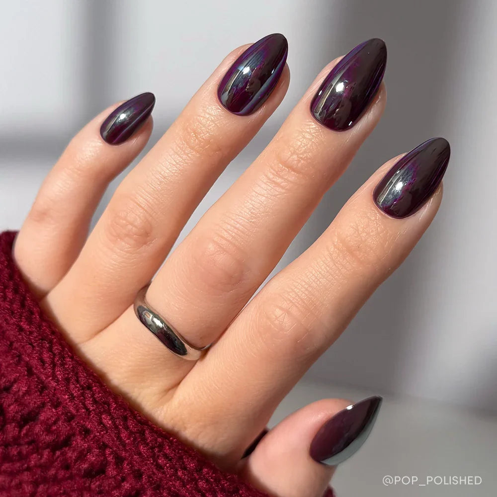 Bowtie Nail Box Burgundy Chrome for Fall/Winter 2026/27 Press-On Nail Forecast