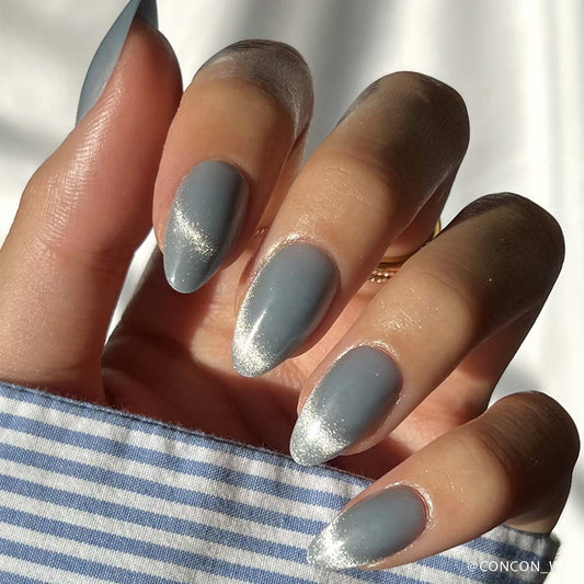 Baby Blues cat-eye velvet press-on nails - almond shape, front view