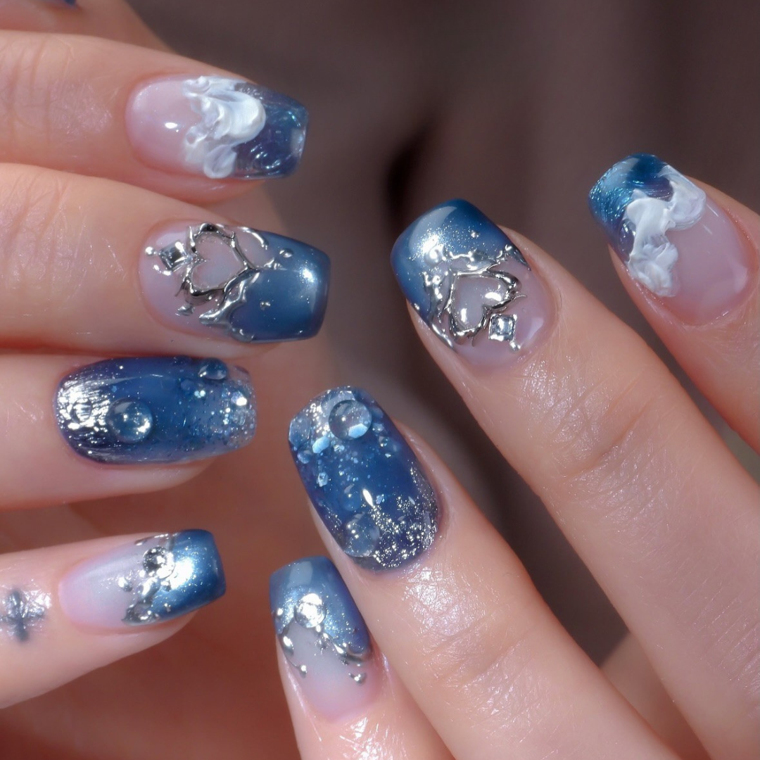 Dreamy Glow press-on nail set - XS to L sizing, sparkle design