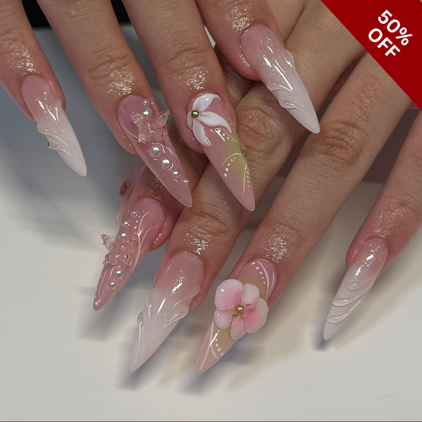 Floral Haze | Cat-Eye Velvet Almond Press-Ons press-on nail set