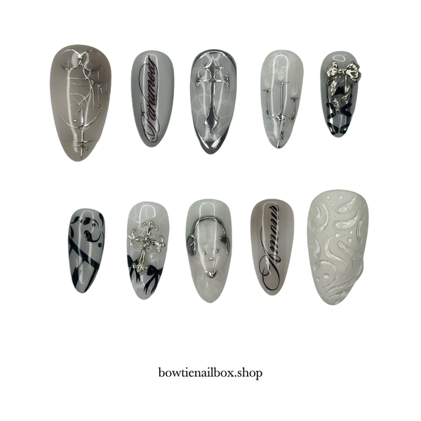 CYBER AMOUR | Pearl-Shift Almond Press-Ons press-on nail set