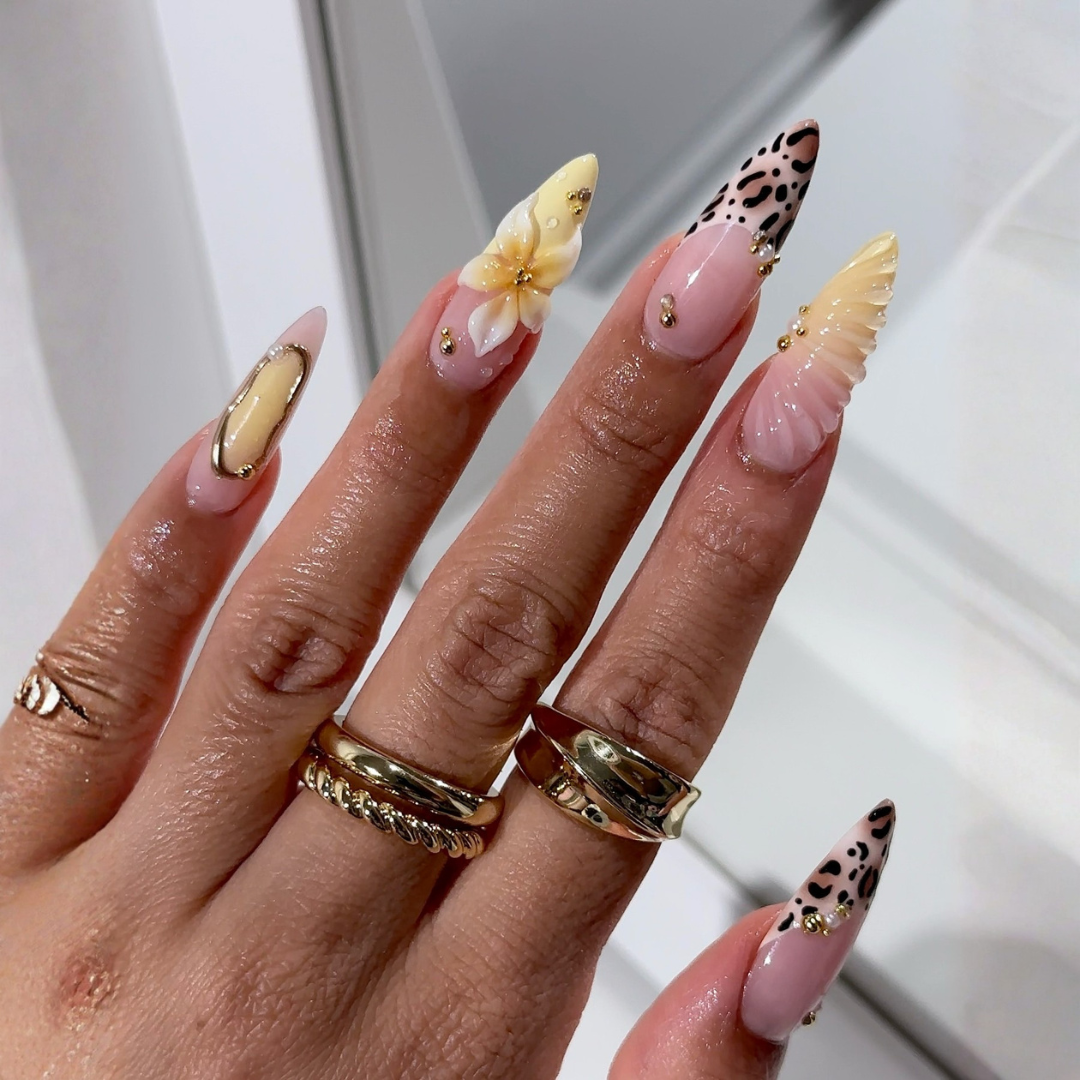 Blooming Tips press-on nails on hand - lifestyle photo, cat-eye velvet finish