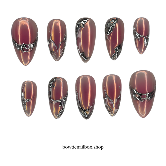 VENOM CHROME cat-eye velvet press-on nails - almond shape, front view