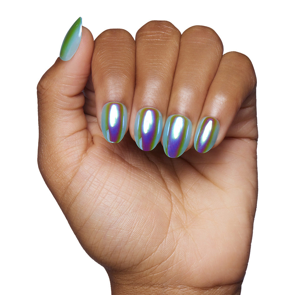 Siren press-on nails on hand - lifestyle photo, pearl-shift finish