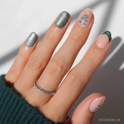 Velvet Pine cat-eye velvet press-on nails - oval shape, front view