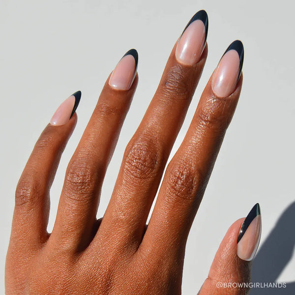 Black Truffle | Milky Cloud Dancer Almond Press-Ons press-on nail set