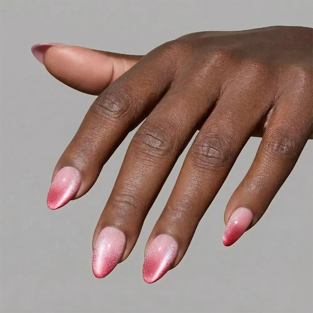 Faded Feelings press-on nails on hand - lifestyle photo, cat-eye velvet finish