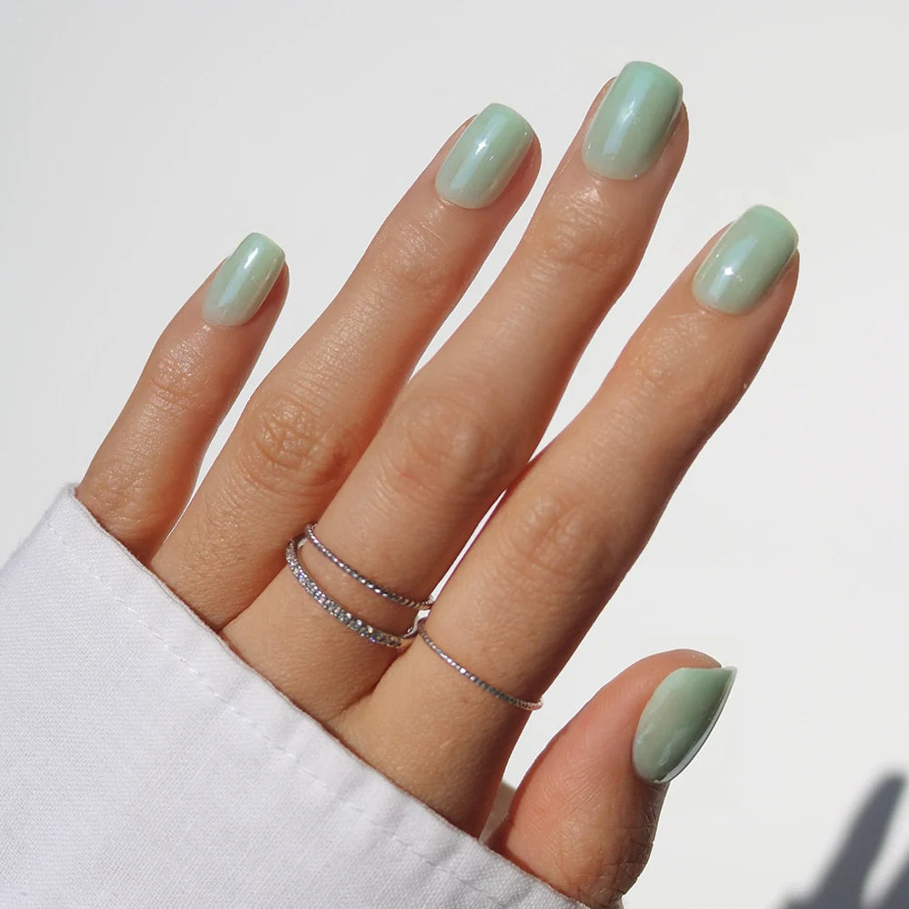 Honeydewy jelly glaze press-on nails - square shape, front view