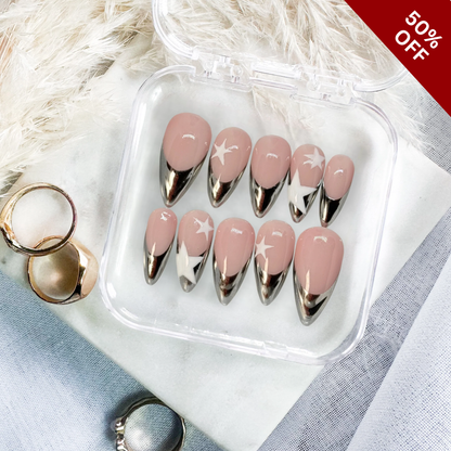 Modern Muse press-on nail set - XS to L sizing, polka dot design