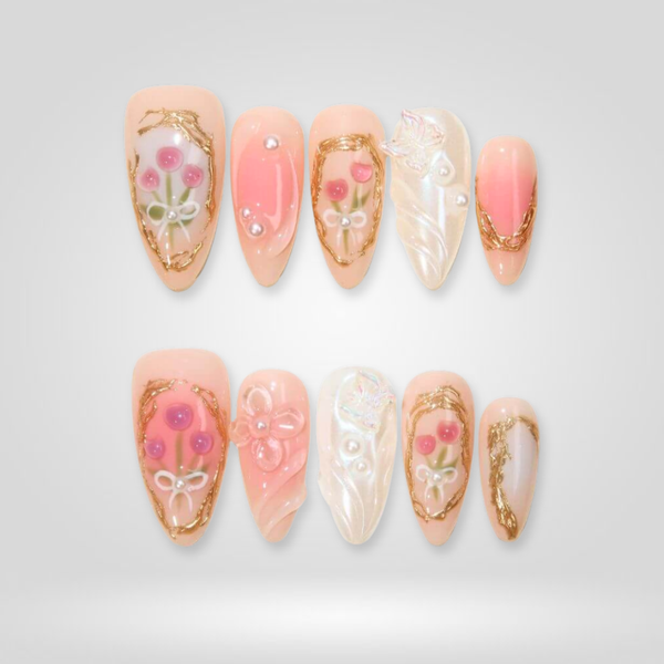 Soft Halo | Watercolor Aura Almond Press-Ons press-on nail set
