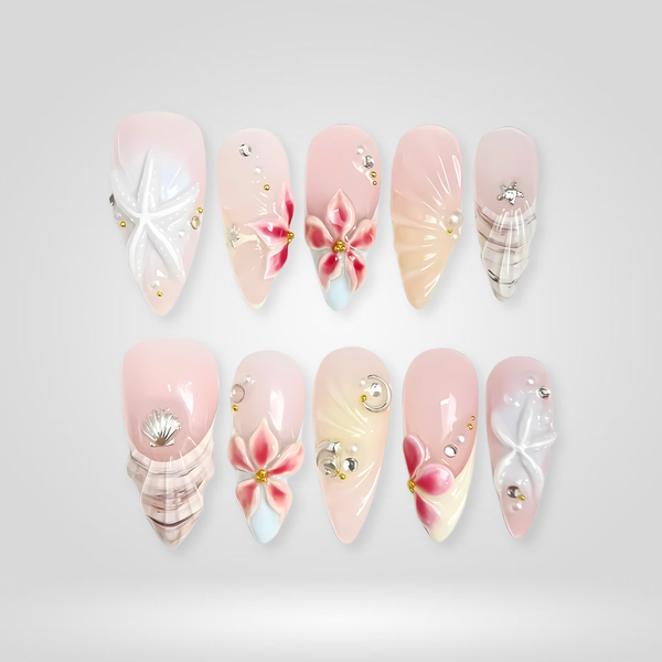 Seaside Muse | Cat-Eye Velvet Almond Press-Ons press-on nail set
