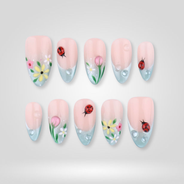 Dewy Daisy | Floral Almond Press-Ons press-on nail set