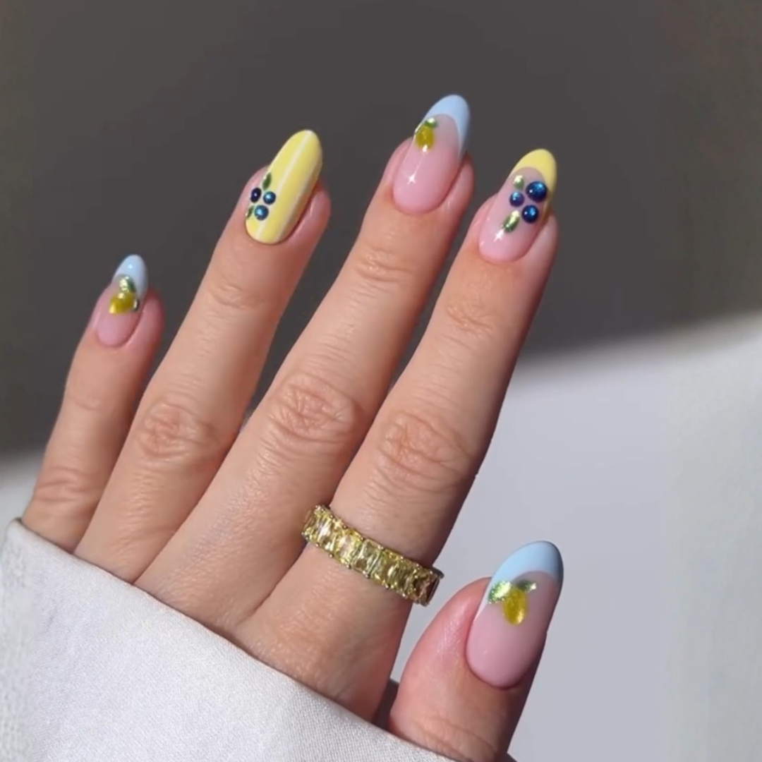 Blooming Petals cat-eye velvet press-on nails - almond shape, front view