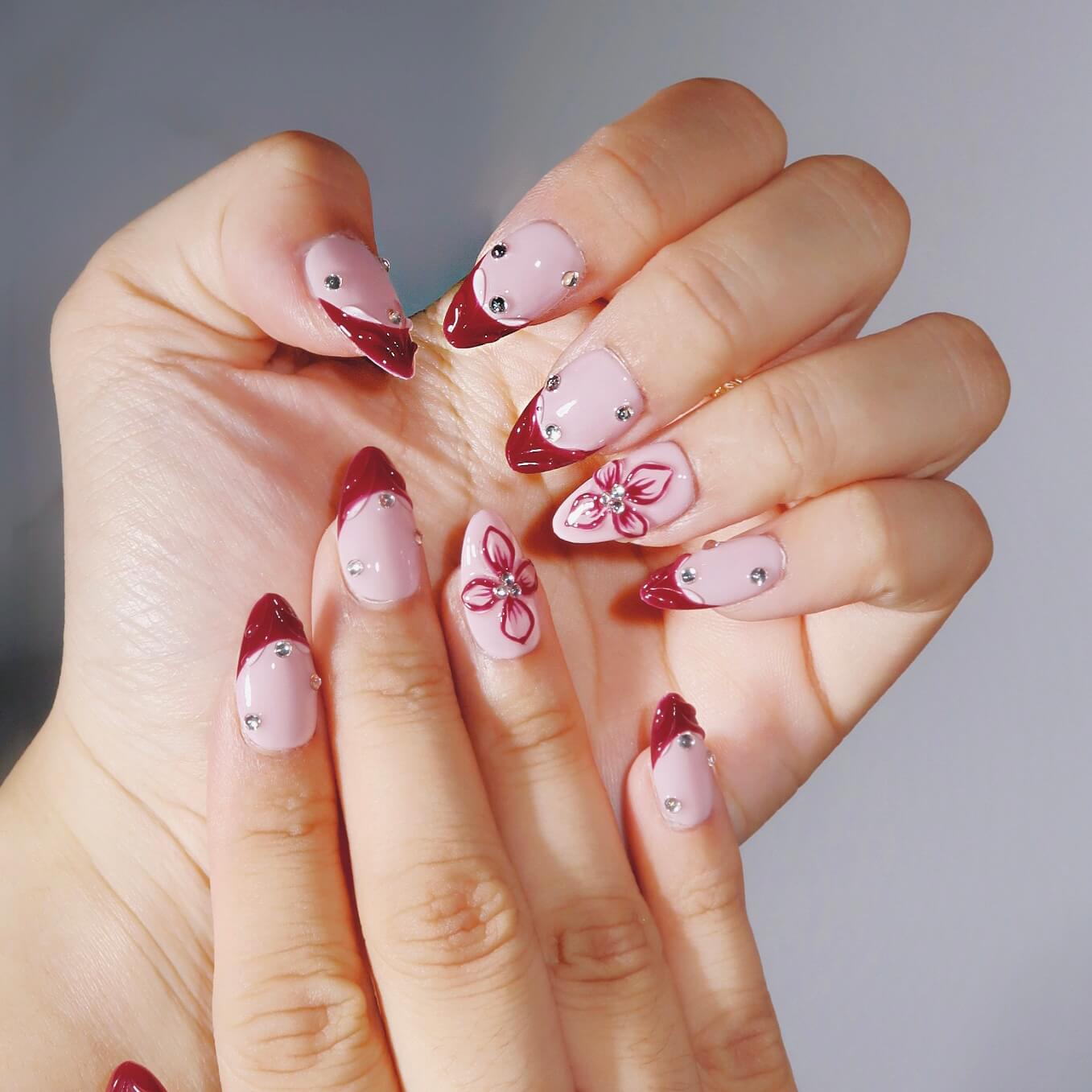 Amour de Fleur press-on nails on hand - lifestyle photo, milky cloud dancer finish