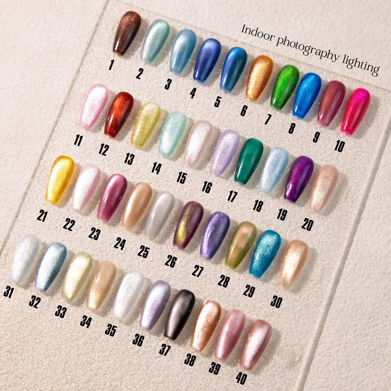 Solid Cat Eye press-on nails on hand - lifestyle photo, cat-eye velvet finish