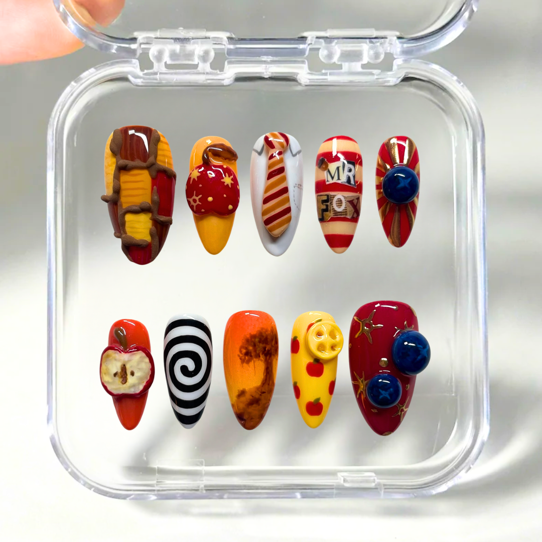 Golden Fox press-on nails on hand - lifestyle photo, 3d sculptural finish