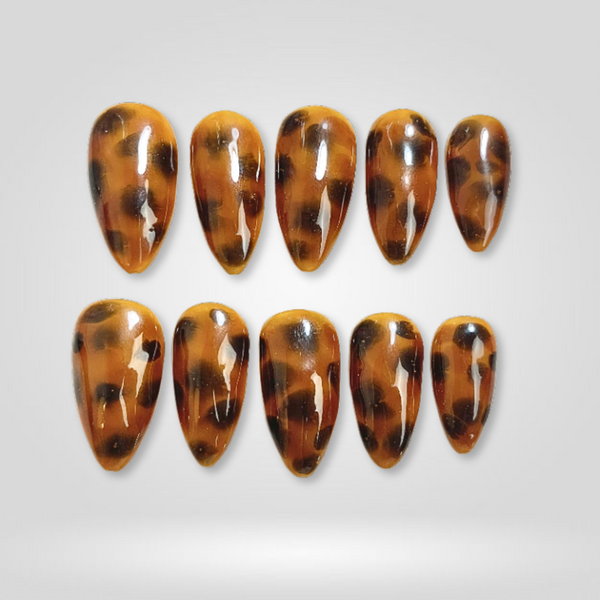 Tortoise Mist | Soft Neutral Almond Press-Ons press-on nail set