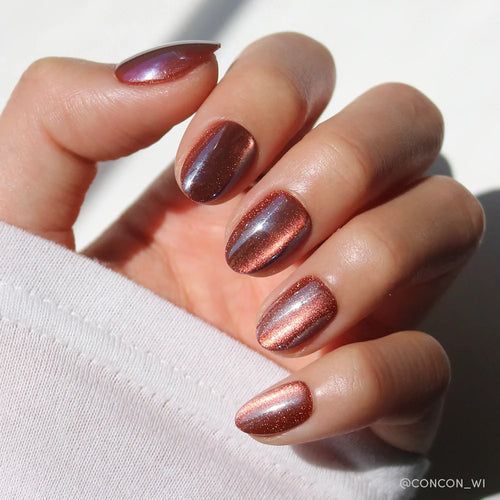 Magnetic Moscow cat-eye velvet press-on nails - oval shape, front view