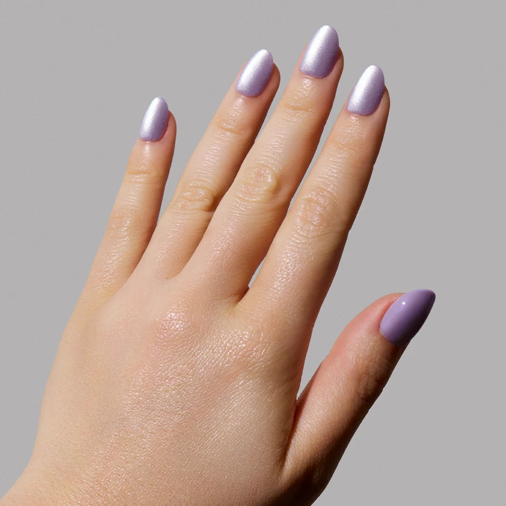 Mermaid's Tail press-on nails close-up texture detail - cat-eye velvet finish, US shipping