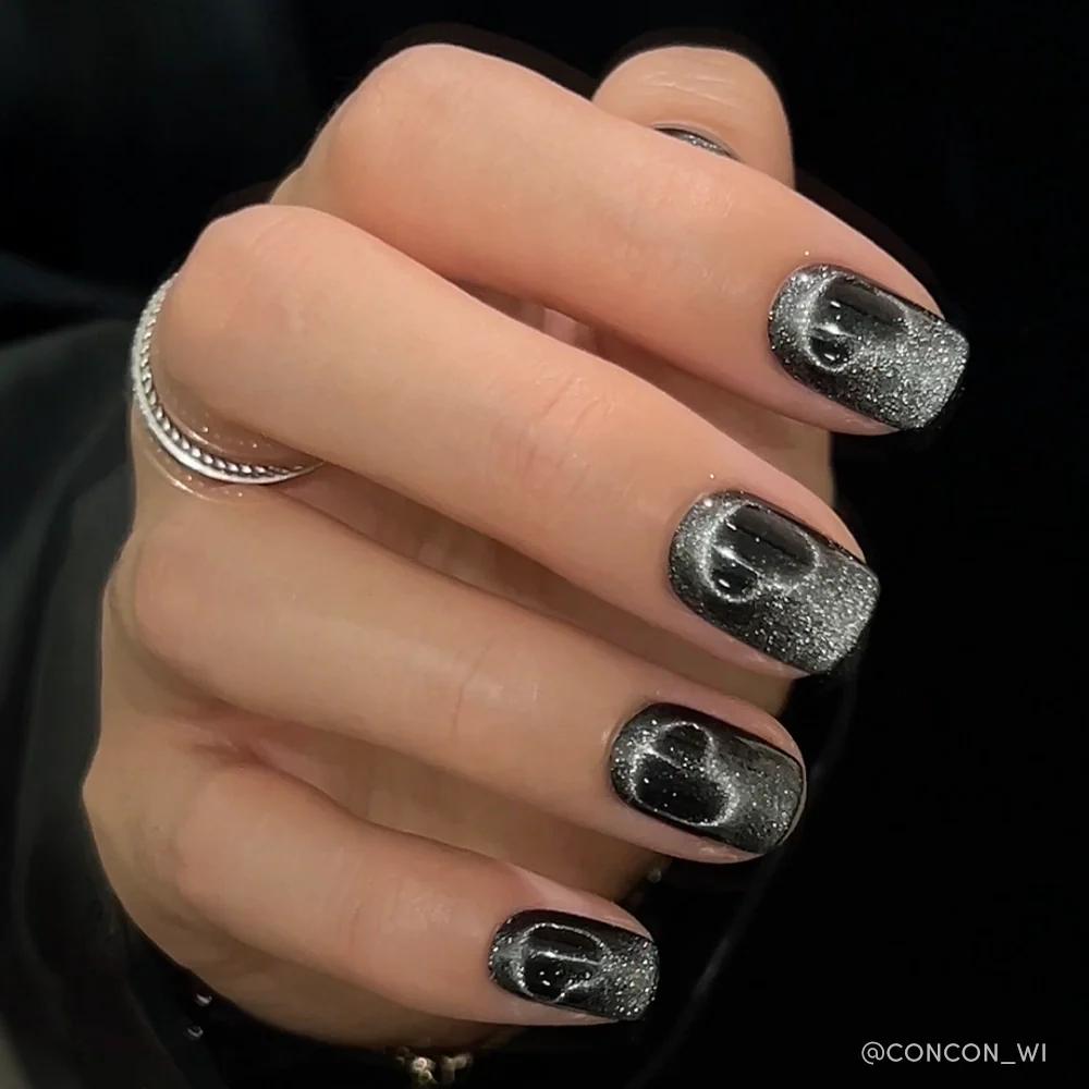 Midnight Romance press-on nails close-up texture detail - cat-eye velvet finish, US shipping