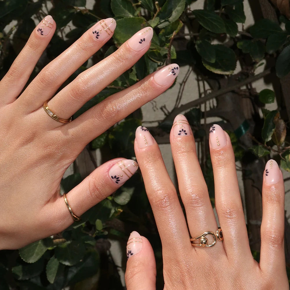 Myko Muse press-on nails - image 5 of 8, pearl-shift oval