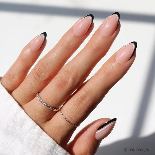 NO IN BETWEEN milky cloud dancer press-on nails - almond shape, front view