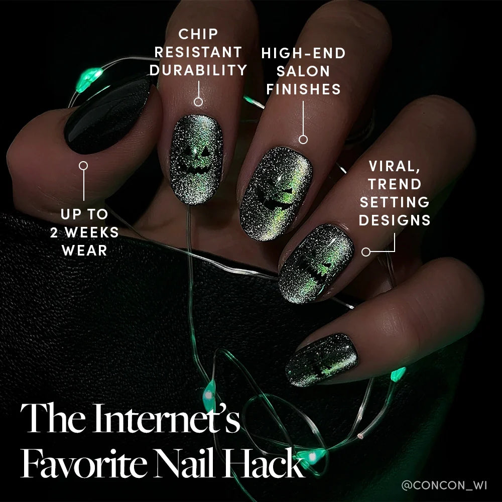 Peek-o’-Lantern press-on nail set - XS to L sizing, cat-eye velvet design