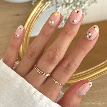 Petals floral press-on nails - oval shape, front view