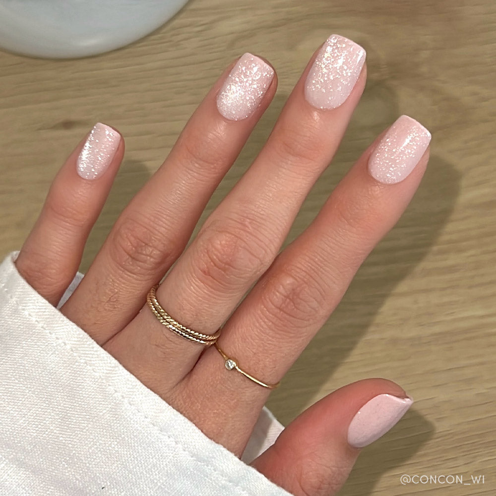 Pinky Promise cat-eye velvet press-on nails - square shape, front view