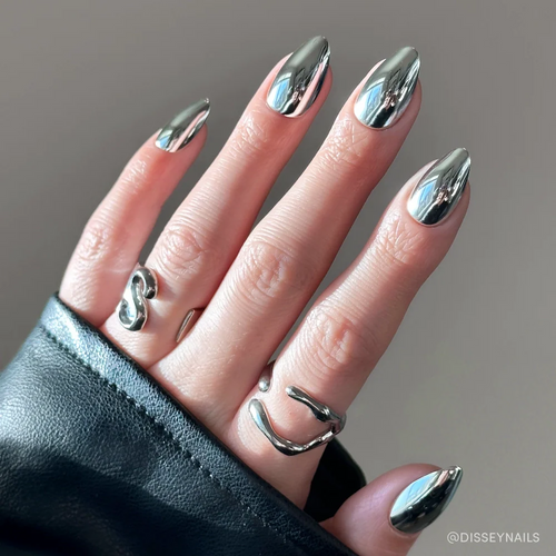 Platinum pearl-shift press-on nails - almond shape, front view