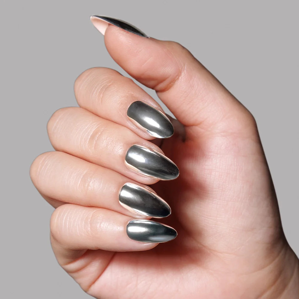 Platinum press-on nail set - XS to L sizing, pearl-shift design