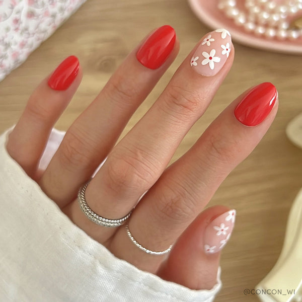 Red Blossom | Floral Oval Press-Ons press-on nail set