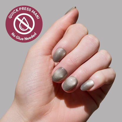 Sparkly Moss press-on nail set - XS to L sizing, cat-eye velvet design