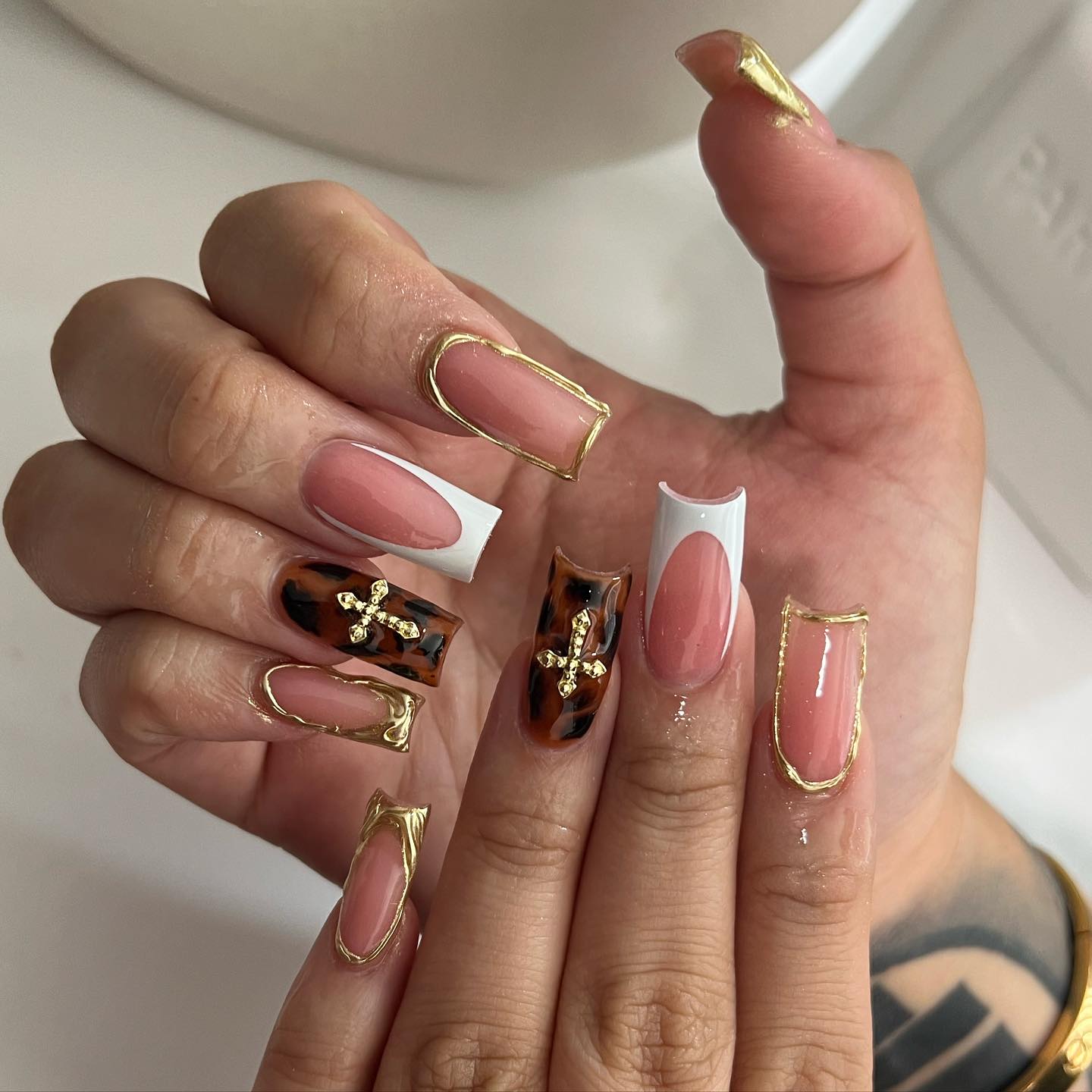 Nude Glam Nails – White French, Tortoise & Luxe Outline