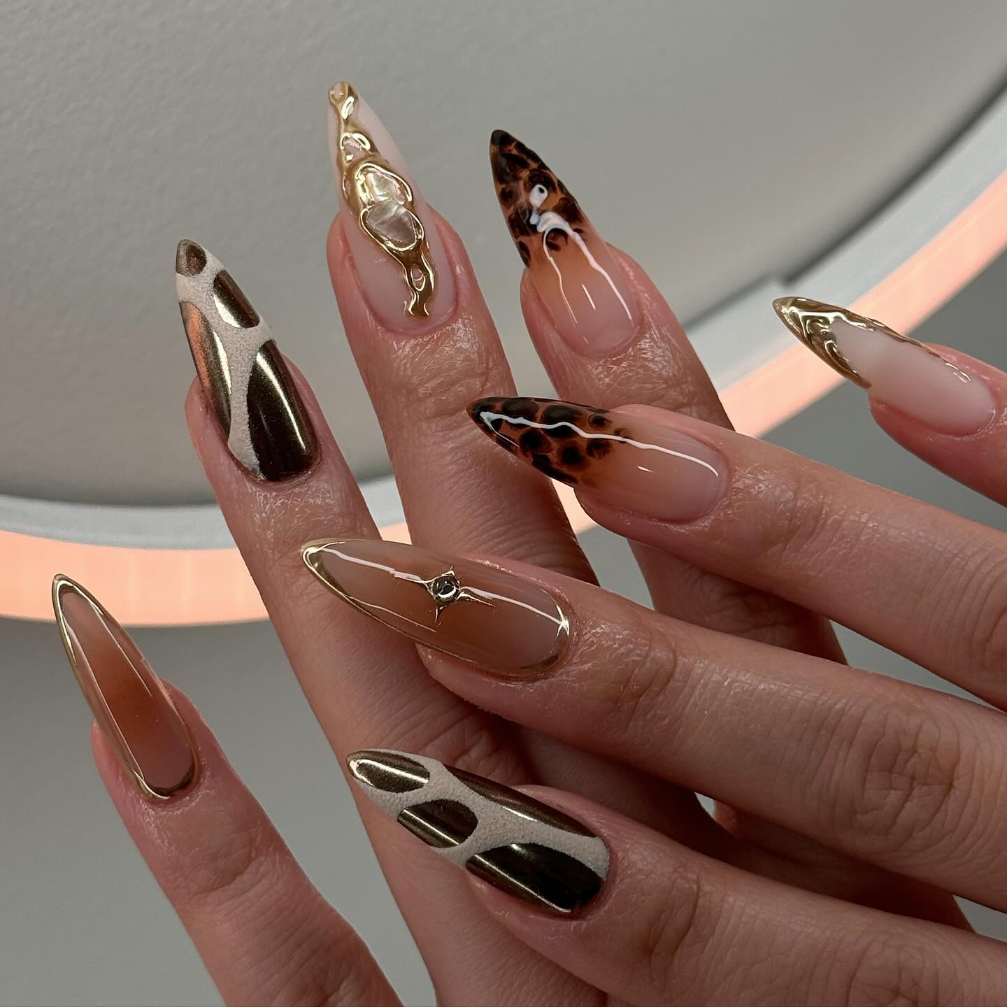 Desert Gold Nails – Brown Nude Press-Ons with Gold Accents